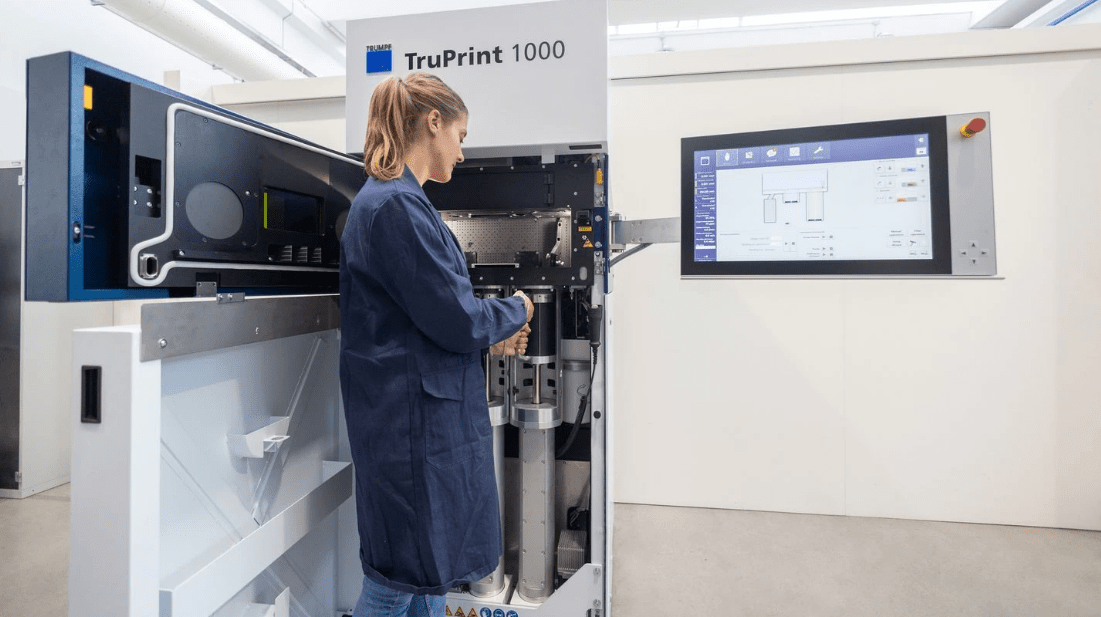 TruPrint 1000 ready for series production
The system is particularly easy for the user to operate. This shortens production time. (Photo: TRUMPF)