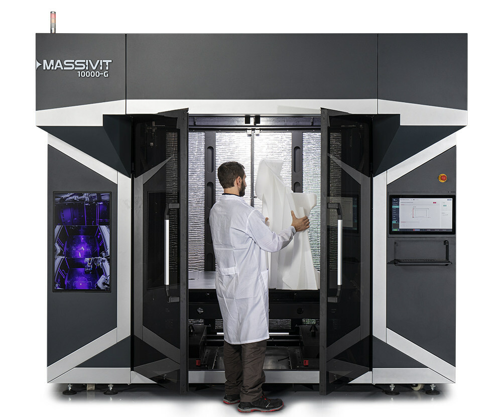 The Massivit 10000-G additive manufacturing system provides high-speed production of industrial molds and end parts. It overcomes bottlenecks in composite materials manufacturing by directly printing high-performance molds. (PRNewsfoto/Massivit 3D Printing Technologies Ltd.)